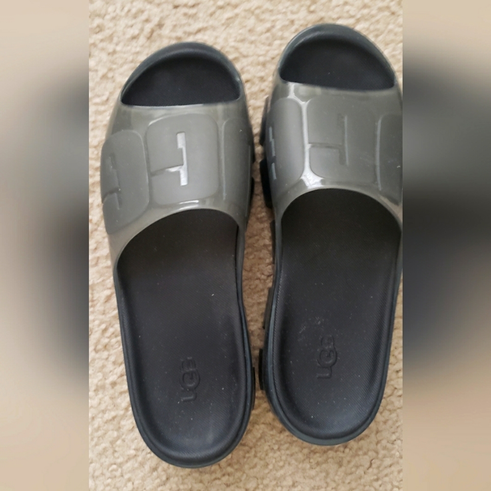 UGG Jella Clear Slides Size 7 NWOT Poolside Resort Beach Summer Footwear Sandals